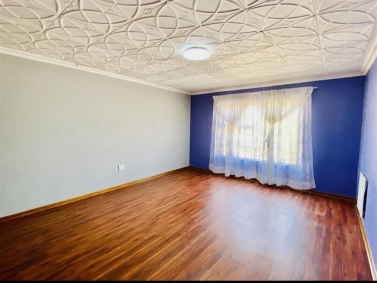 5 Bedroom Property for Sale in Geluksdal Gauteng