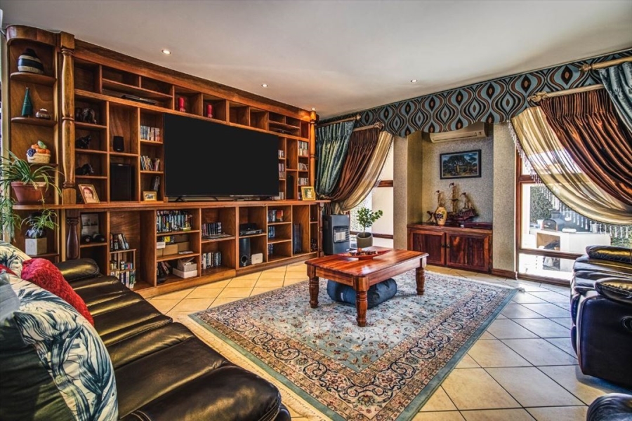 4 Bedroom Property for Sale in Glen Erasmia Gauteng