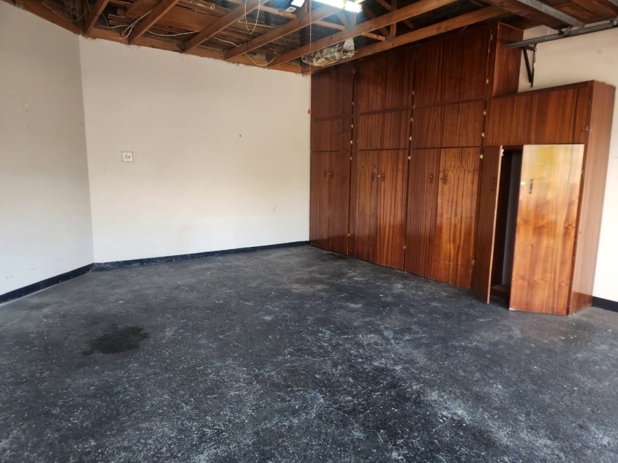 To Let 4 Bedroom Property for Rent in Bassonia Gauteng