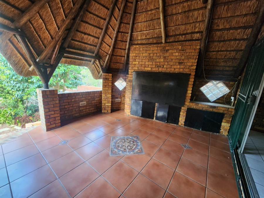 To Let 4 Bedroom Property for Rent in Bassonia Gauteng