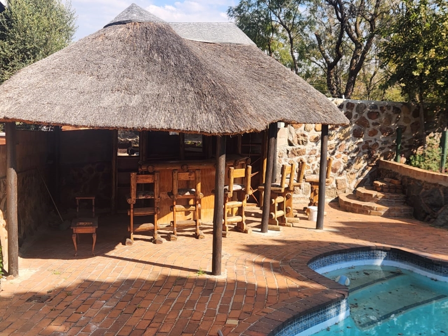 To Let 4 Bedroom Property for Rent in Bassonia Gauteng