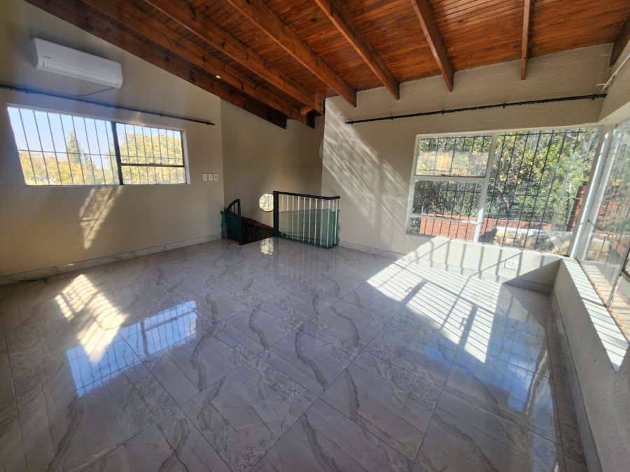 To Let 4 Bedroom Property for Rent in Bassonia Gauteng