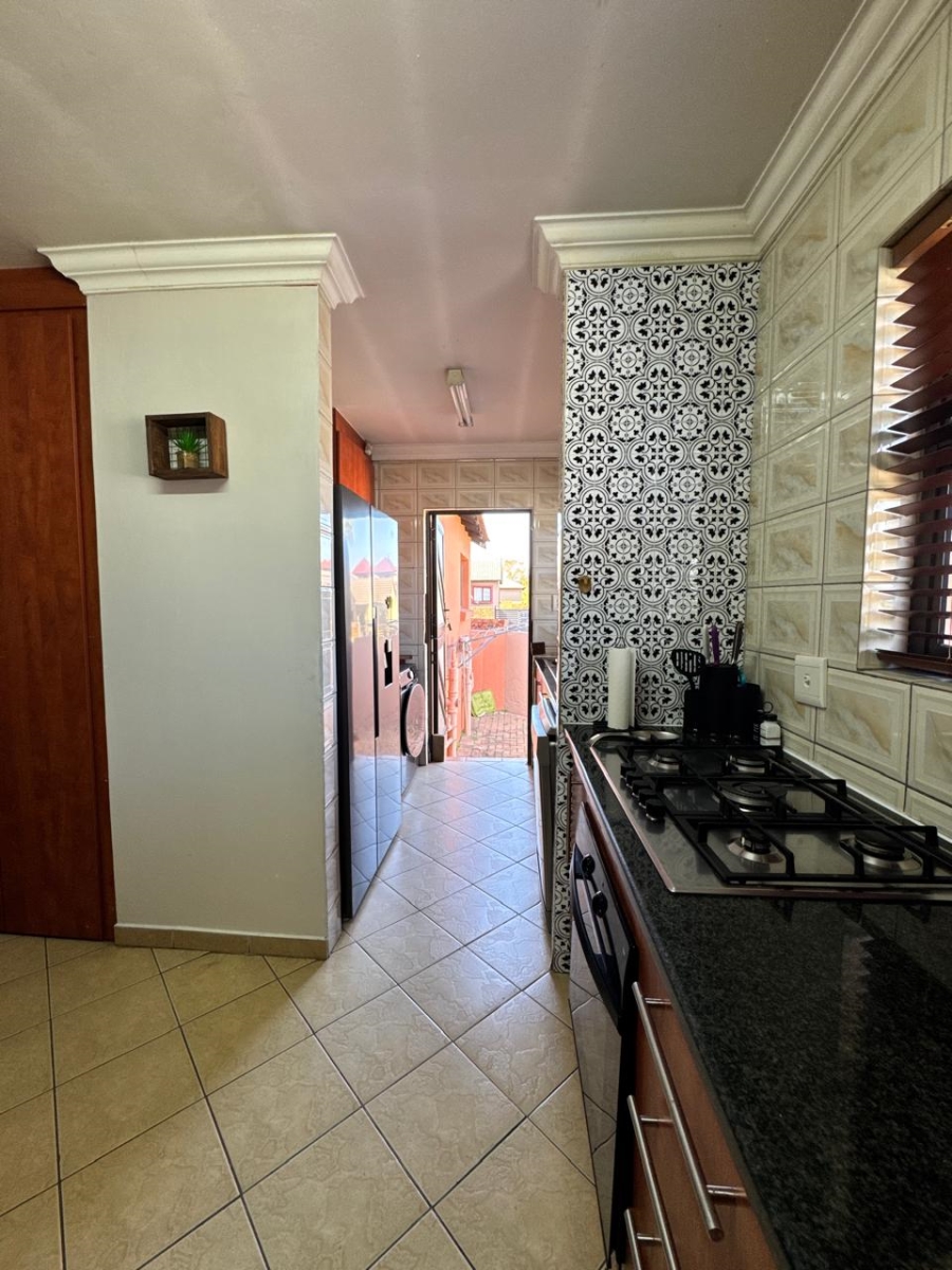 2 Bedroom Property for Sale in Amberfield Valley Gauteng