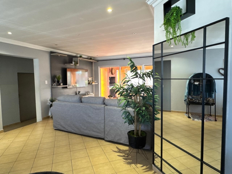 2 Bedroom Property for Sale in Amberfield Valley Gauteng