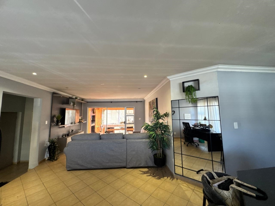 2 Bedroom Property for Sale in Amberfield Valley Gauteng