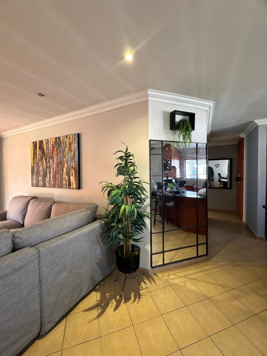 2 Bedroom Property for Sale in Amberfield Valley Gauteng