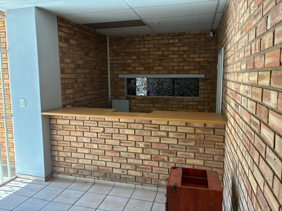To Let Commercial Property for Rent in Elandsfontein Gauteng