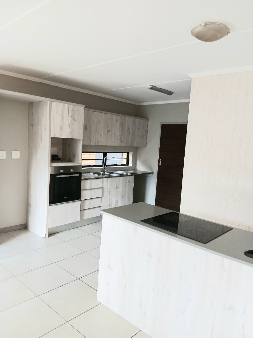 3 Bedroom Property for Sale in Rooihuiskraal North Gauteng
