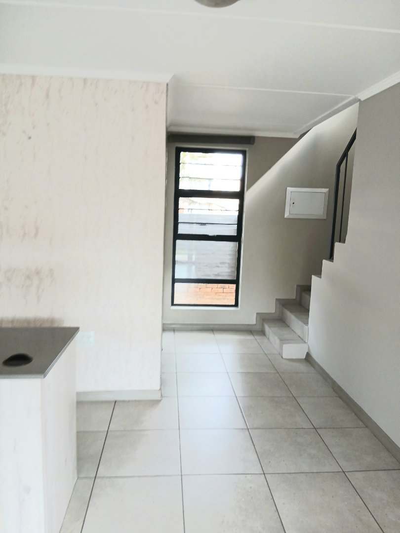 3 Bedroom Property for Sale in Rooihuiskraal North Gauteng