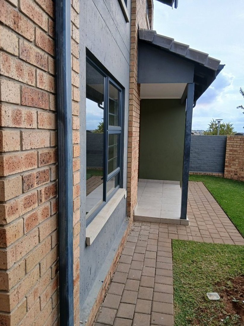 3 Bedroom Property for Sale in Rooihuiskraal North Gauteng
