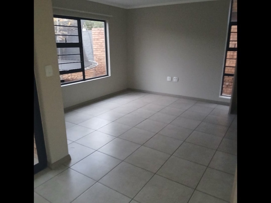 3 Bedroom Property for Sale in Rooihuiskraal North Gauteng