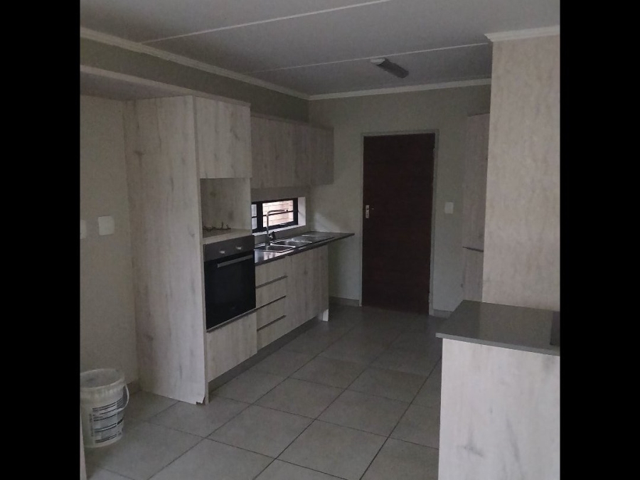 3 Bedroom Property for Sale in Rooihuiskraal North Gauteng