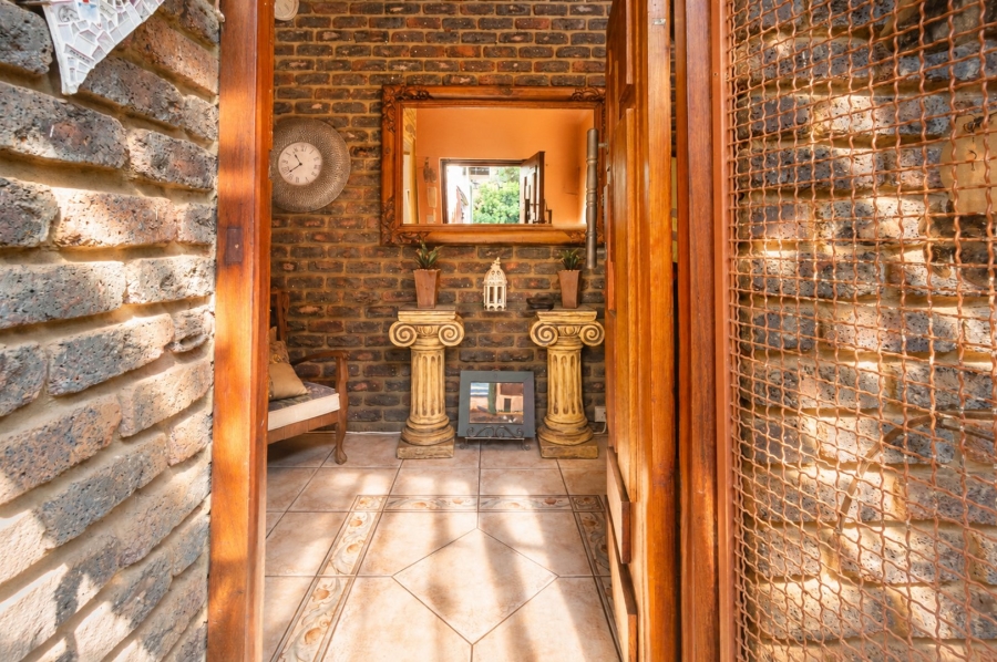 4 Bedroom Property for Sale in Dorandia Gauteng