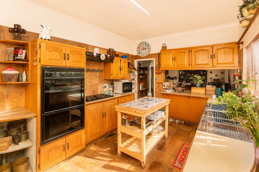 4 Bedroom Property for Sale in Dorandia Gauteng