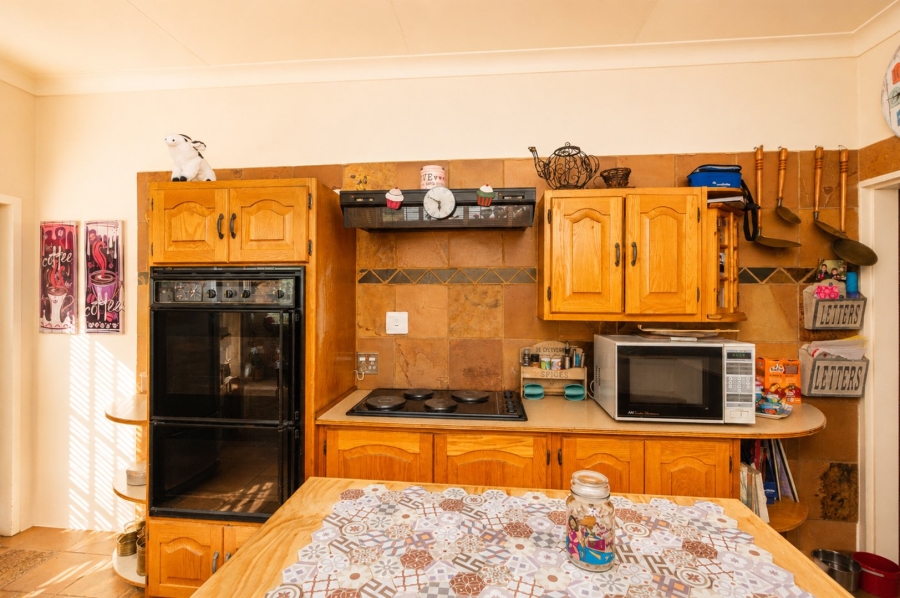4 Bedroom Property for Sale in Dorandia Gauteng