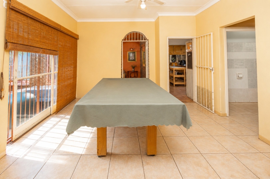 4 Bedroom Property for Sale in Dorandia Gauteng