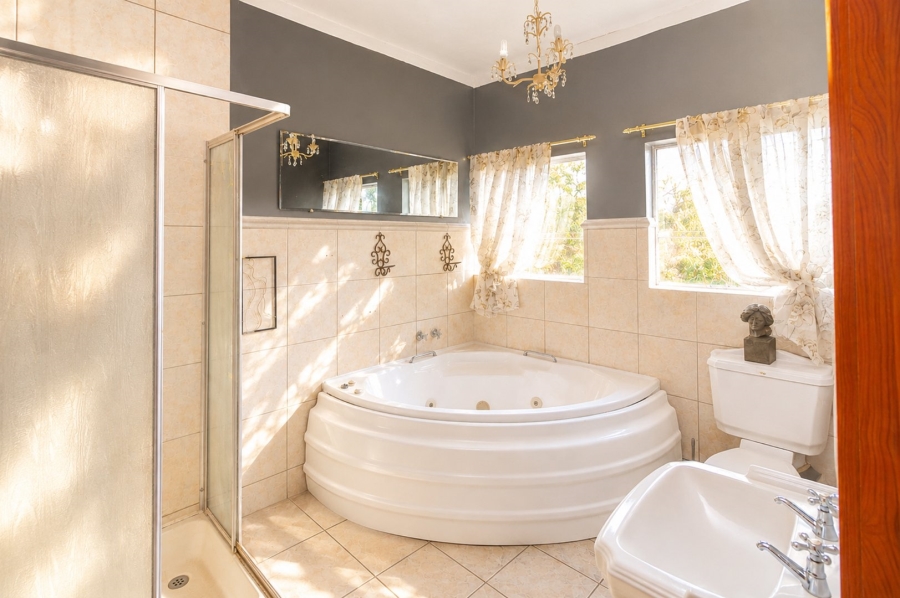 4 Bedroom Property for Sale in Dorandia Gauteng