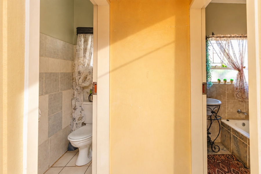 4 Bedroom Property for Sale in Dorandia Gauteng