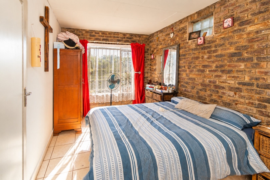 4 Bedroom Property for Sale in Dorandia Gauteng