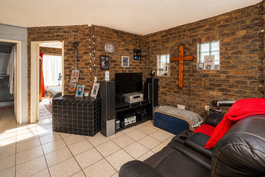 4 Bedroom Property for Sale in Dorandia Gauteng