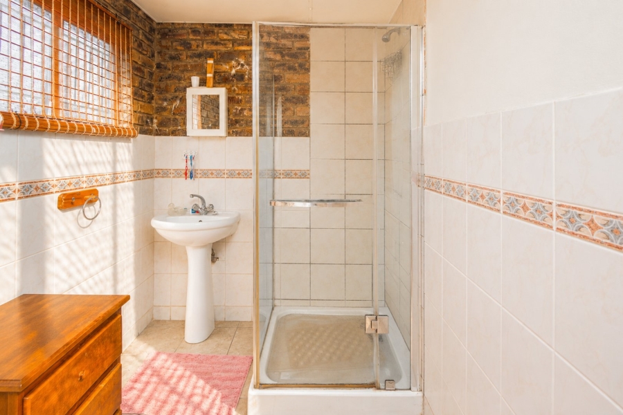4 Bedroom Property for Sale in Dorandia Gauteng