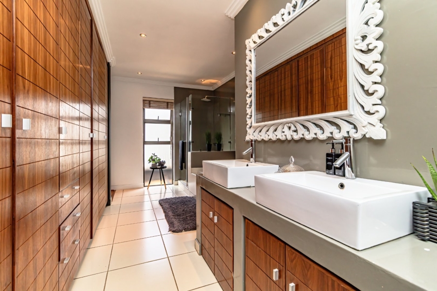 To Let 5 Bedroom Property for Rent in Serengeti Lifestyle Estate Gauteng