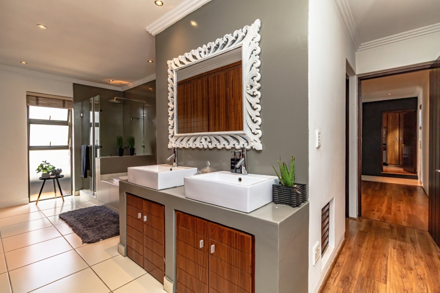 To Let 5 Bedroom Property for Rent in Serengeti Lifestyle Estate Gauteng