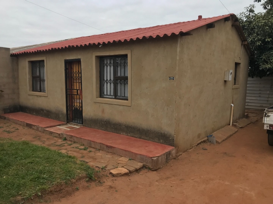 2 Bedroom Property for Sale in Naledi Gauteng