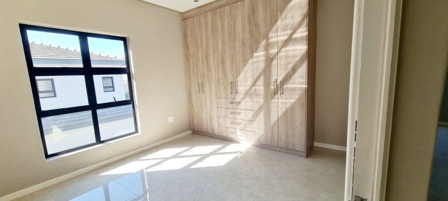 4 Bedroom Property for Sale in Blue Hills Gauteng