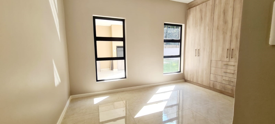 4 Bedroom Property for Sale in Blue Hills Gauteng