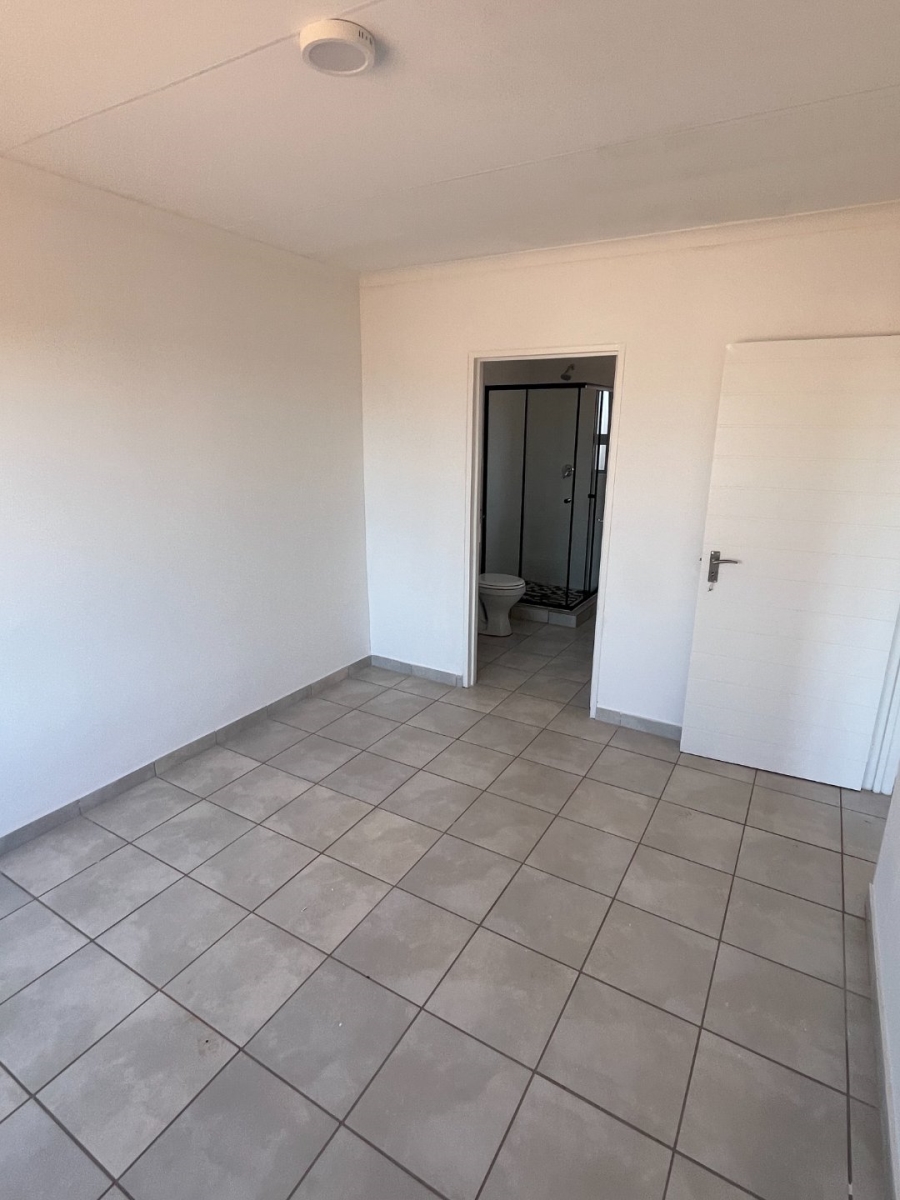 3 Bedroom Property for Sale in Windmill Park Gauteng