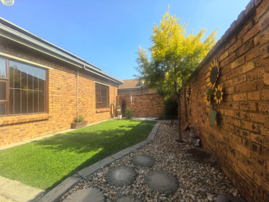 3 Bedroom Property for Sale in Bartlett Gauteng