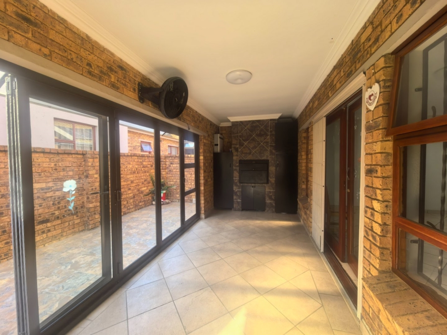 3 Bedroom Property for Sale in Bartlett Gauteng