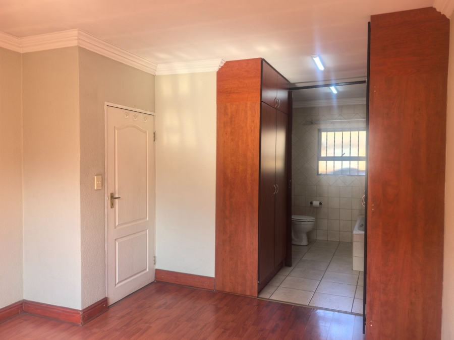 3 Bedroom Property for Sale in Bartlett Gauteng