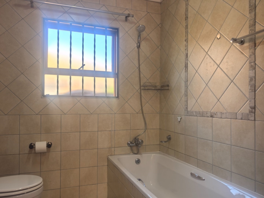 3 Bedroom Property for Sale in Bartlett Gauteng