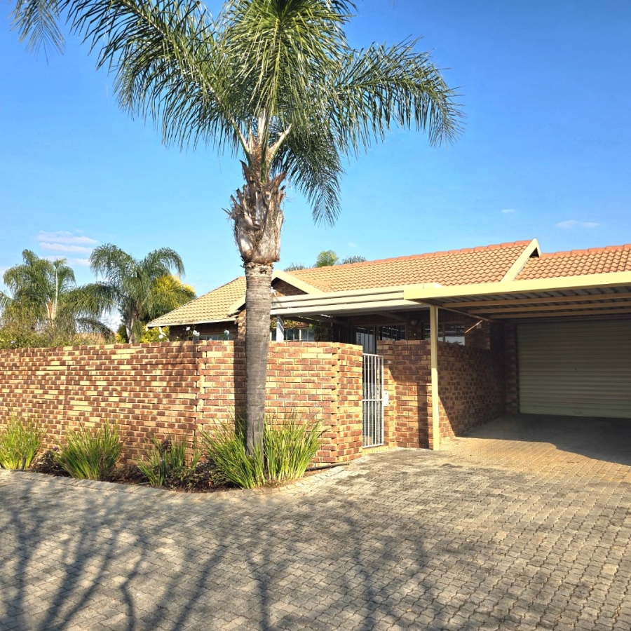 2 Bedroom Property for Sale in Equestria Gauteng