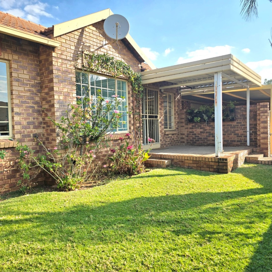 2 Bedroom Property for Sale in Equestria Gauteng