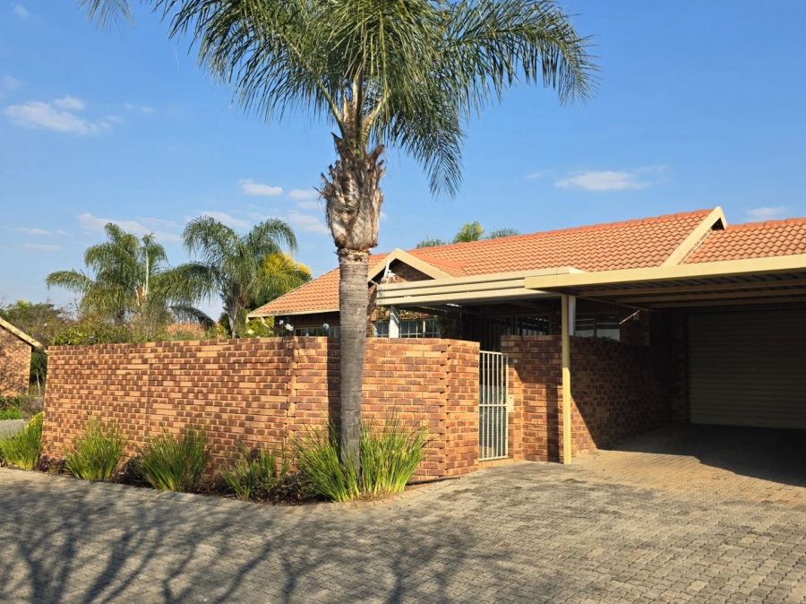 2 Bedroom Property for Sale in Equestria Gauteng