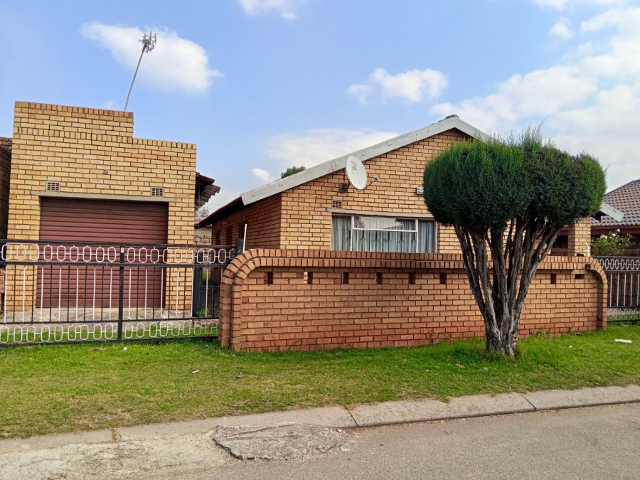 3 Bedroom Property for Sale in Kwa Thema Gauteng