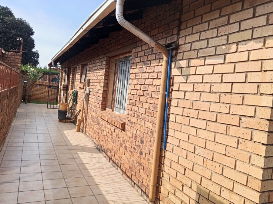 3 Bedroom Property for Sale in Kwa Thema Gauteng