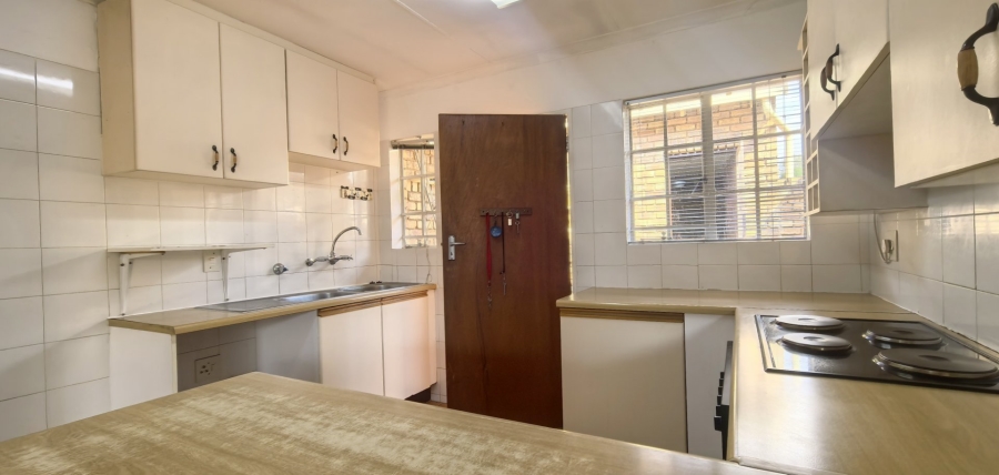 To Let 1 Bedroom Property for Rent in Brummeria Gauteng