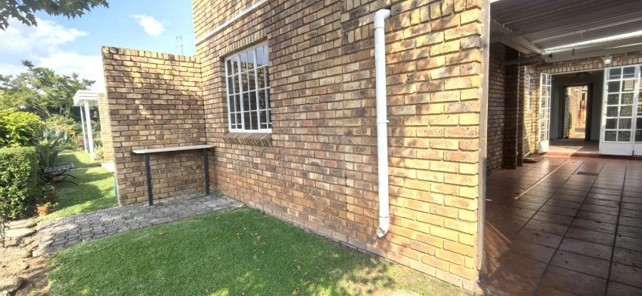 To Let 1 Bedroom Property for Rent in Brummeria Gauteng