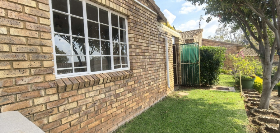 To Let 1 Bedroom Property for Rent in Brummeria Gauteng