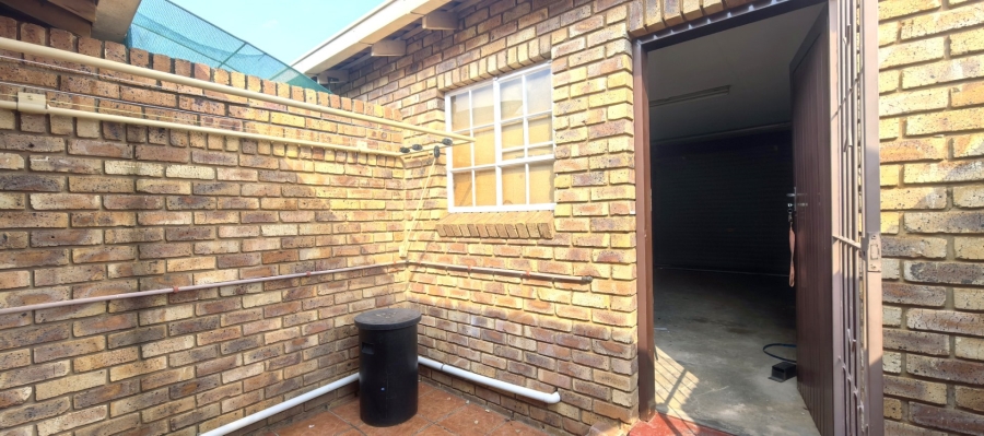 To Let 1 Bedroom Property for Rent in Brummeria Gauteng