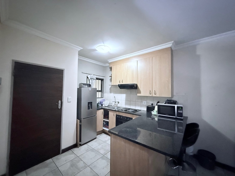 To Let 2 Bedroom Property for Rent in Halfway House Gauteng