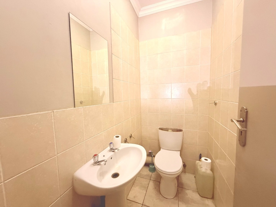 To Let 2 Bedroom Property for Rent in Halfway House Gauteng