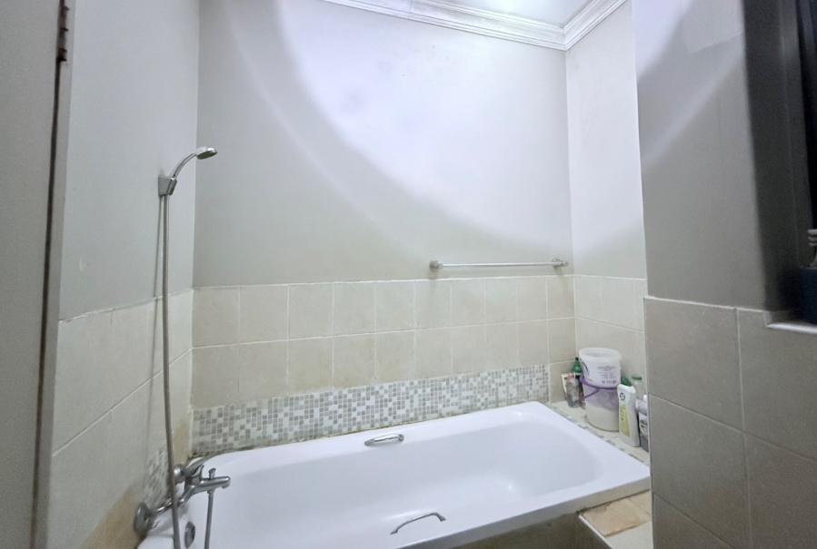 To Let 2 Bedroom Property for Rent in Halfway House Gauteng
