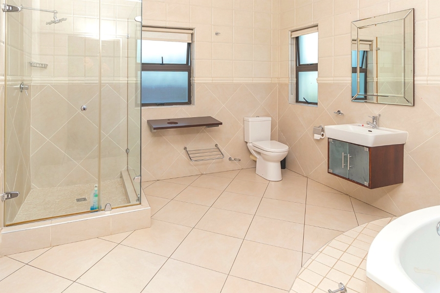 To Let 4 Bedroom Property for Rent in Blue Valley Golf Estate Gauteng