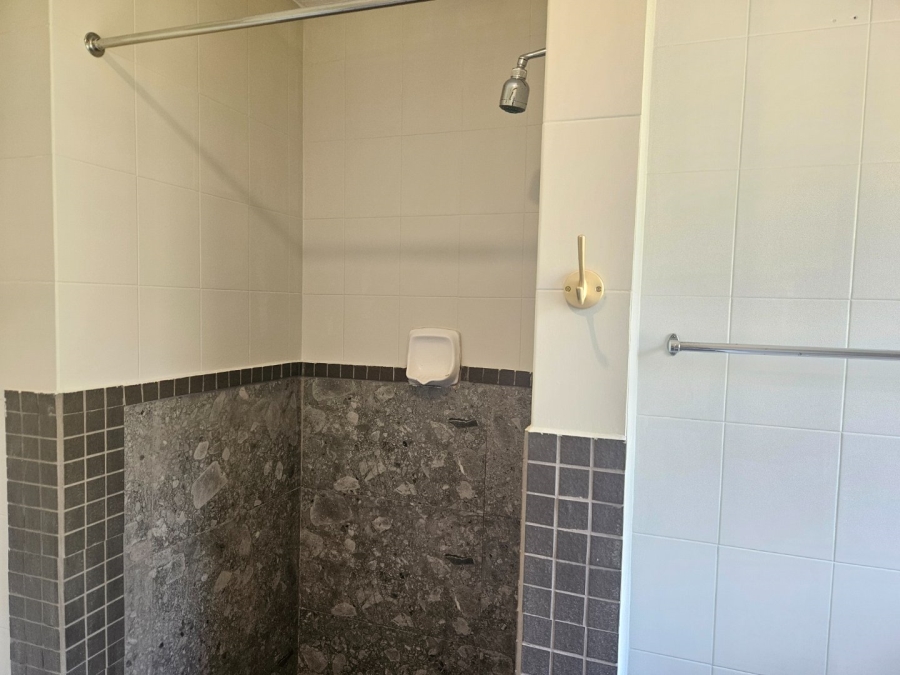 To Let 2 Bedroom Property for Rent in North Riding AH Gauteng