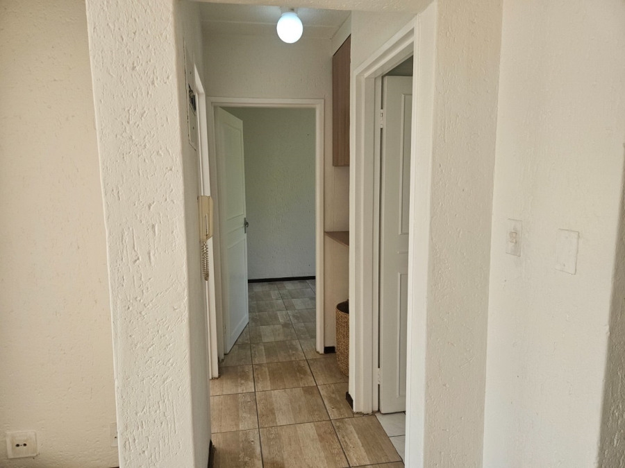 To Let 2 Bedroom Property for Rent in North Riding AH Gauteng
